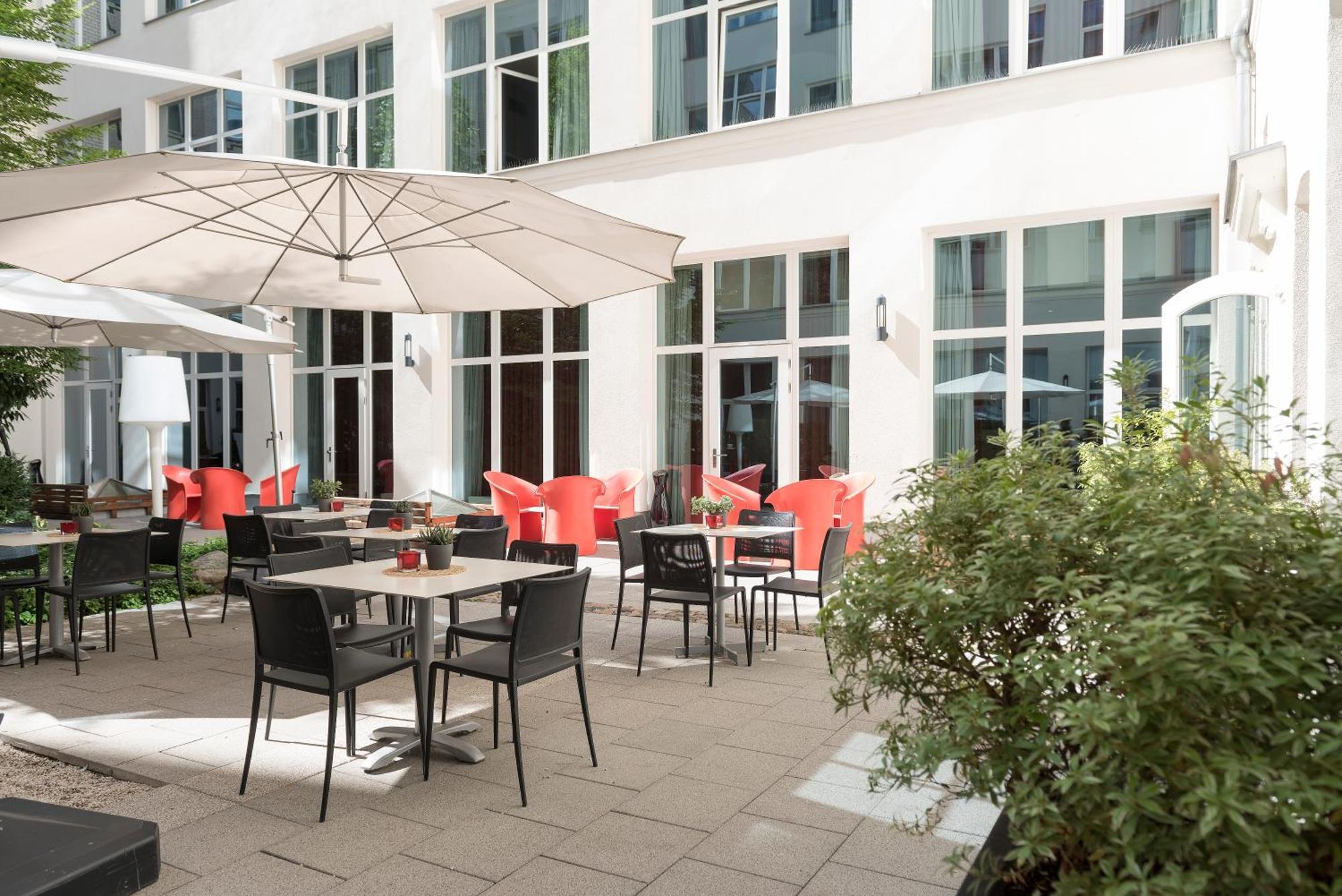 Adina Apartment Hotel Berlin Checkpoint Charlie — Kuvat 2